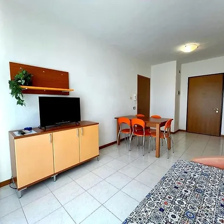 In Caorle With Balcony Appartamento La Fagiana