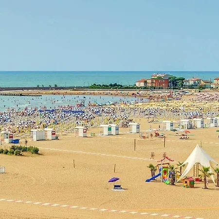 Apartment In Caorle With Balcony La Fagiana